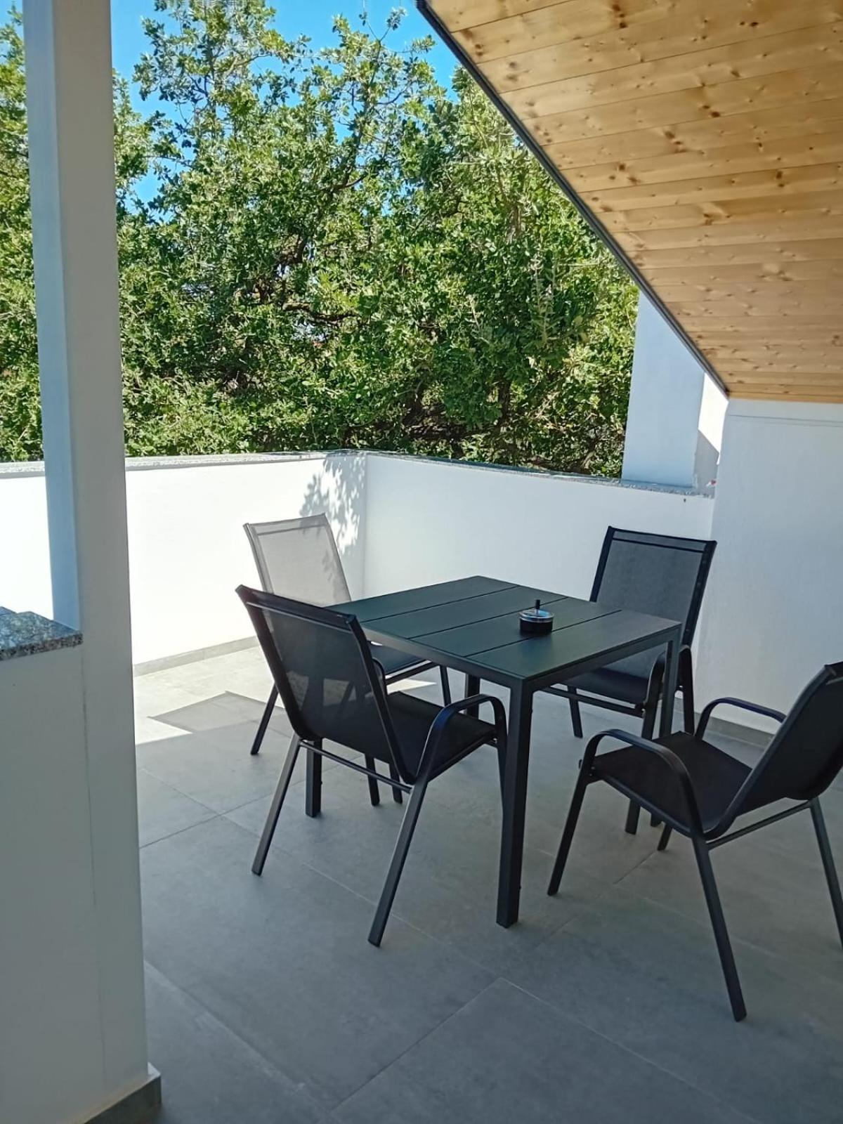 Apartment Mrkic Biograd Na Moru Exterior foto