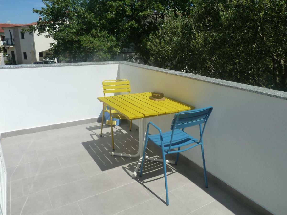 Apartment Mrkic Biograd Na Moru Exterior foto