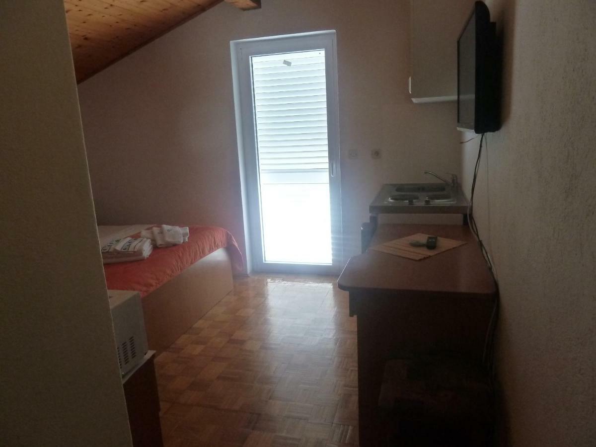 Apartment Mrkic Biograd Na Moru Exterior foto